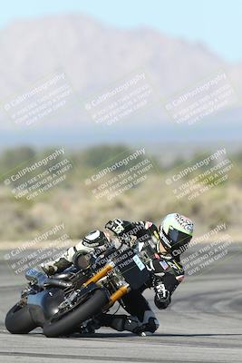 media/Jan-15-2026-Racers Edge (Thu) [[dfebeb70ab]]/2-A Group/Session 3 (Turn 16)/